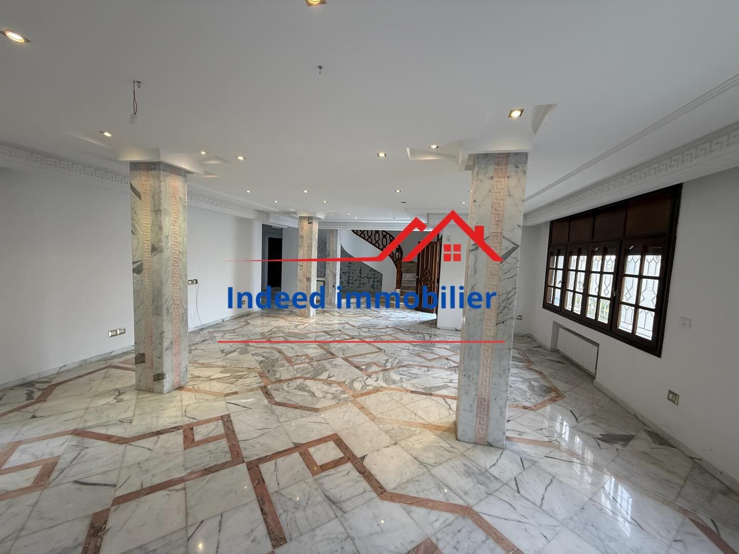 À VENDRE – VILLA DE PRESTIGE R+2